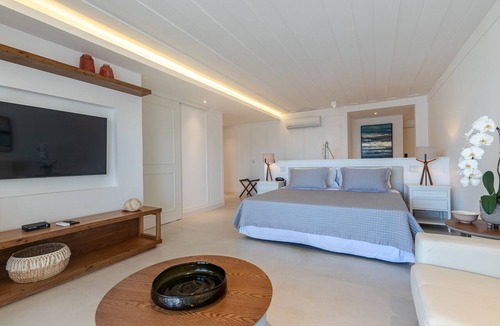 Village da Ferradura Hotel | Villa Raphael