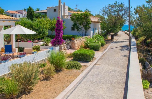Pedruscada House | Villa ROQUEROLA