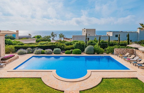 Cala Murada Villa | Villa 'Serafina' with Sea View, Wi-Fi and Air Conditioning