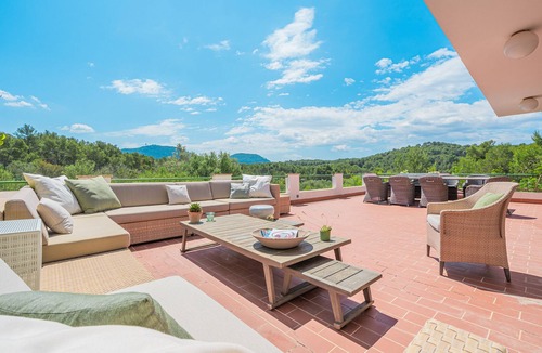 Algaida Villa | Villa 'Son Bibiloni' with Mountain View, Private Terrace and Wi-Fi