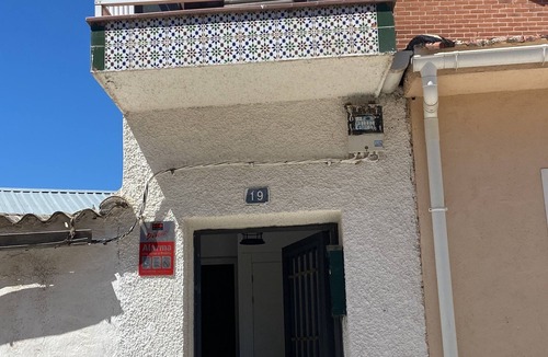 Navas del Rey House | Village house with fireplace
