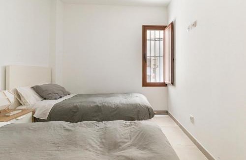 En Corts Apartment | Vivienda junto a Ruzafa - 12 PAX y más