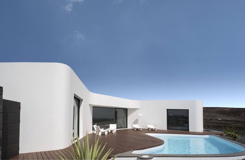 Haria Villa | VULKANO HOUSE architecture and landscaping in Mala