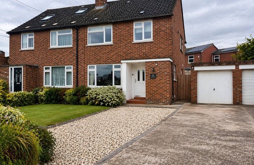 Exeter House | Westbrook Spacious 3 Bed in Exeter