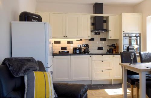 Glasbury House | Windhover