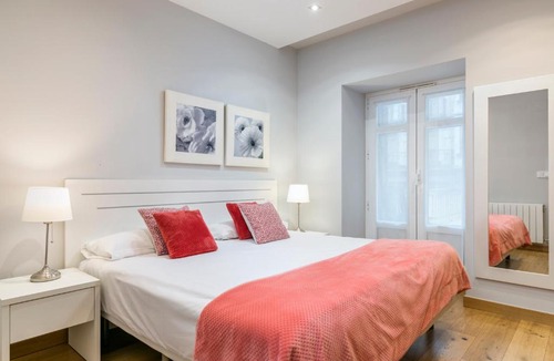 Gros Apartment | Zurriola Suites by Forever Rentals