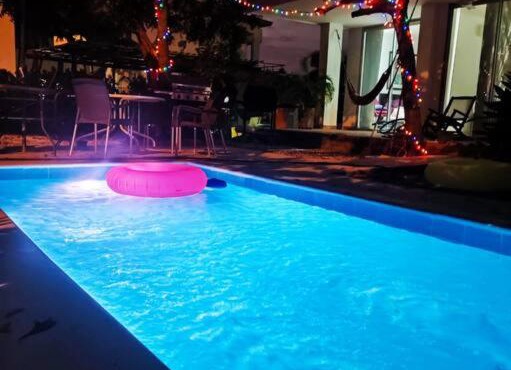 Apartamento con piscina y parrilla BBQ en Laguna Club