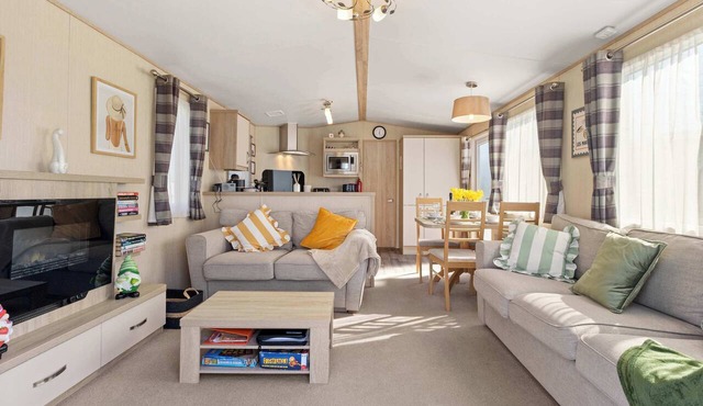 Charming Beachside Chalet close to clubhouse