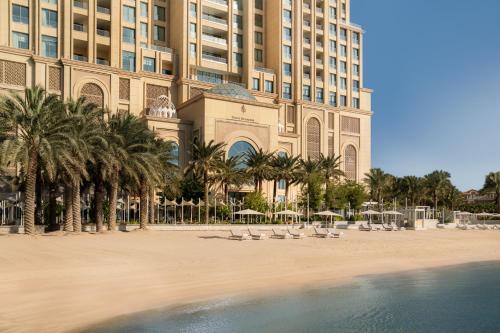 Four Seasons Resort and Residences at The Pearl - Qatar