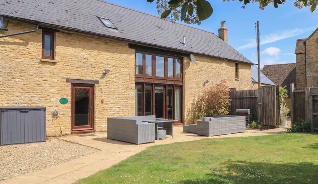 Tithe Barn, Lyneham