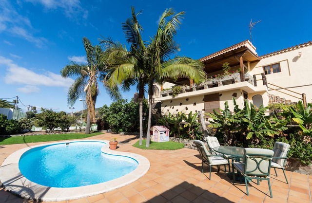 200 m² Villa ∙ 5 bedrooms ∙ 10 guests
