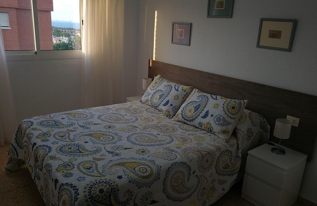 Apartamento con vista al mar en playa Malvarrosa