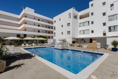 Apartamentos San Antonio Beach 