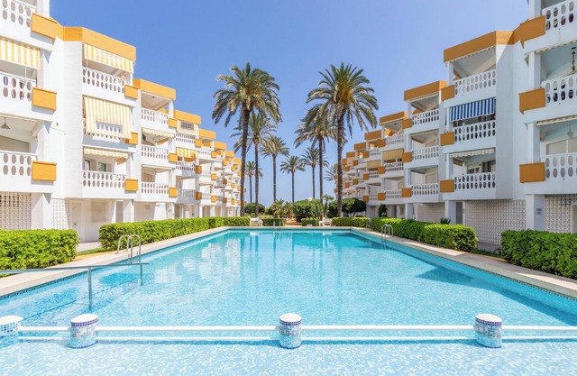 Apartment 'B22 Vistas al mar desde la terraza' close to the Beach with Shared Pool & Wi-Fi