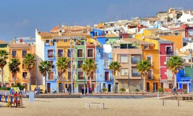 Beach front Esther 4 Villajoyosa VACATION RENTALS FROM 11 NIGHTS