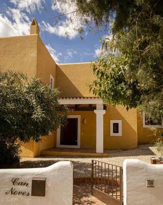 Noves Villa 