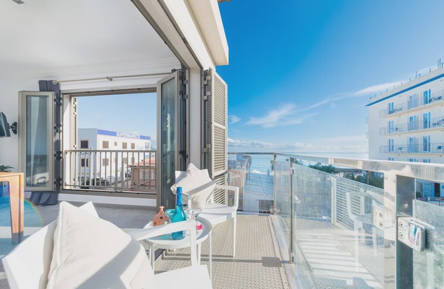 Castello Platja - Three Bedroom Apartment, Sleeps 4