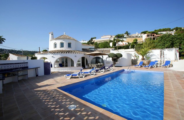 Charming VILLA LA PALOMA - newly renovated - WIFI