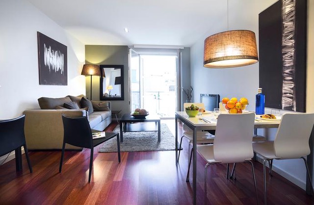 Friendly Rentals Plaza Catalunya