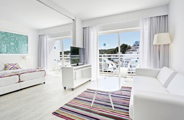 Grupotel Ibiza Beach Resort - Adults Only