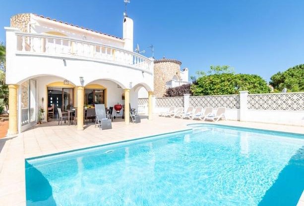 Holiday Home Peni 29B Empuriabrava