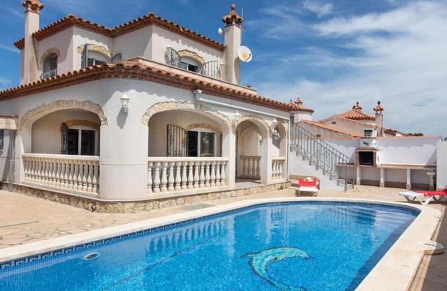 Holiday Home Villa Kikidona by Interhome