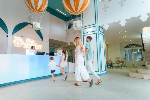Marina Hotel 