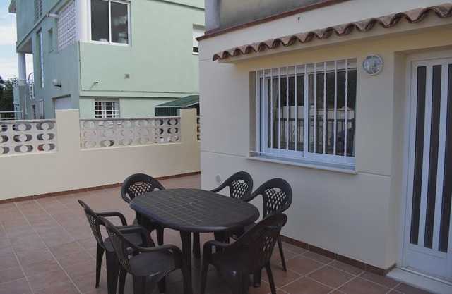 Large and cheerful apartment in Oliva, on the Costa Blanca, Spain for 6 persons