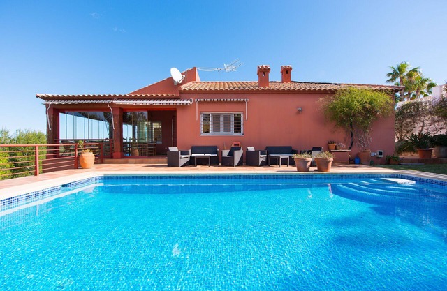 LUXURY AIR-CONDITIONED VILLA WITH SEA VIEW 5 BED 10 PEOPLE WI FI
