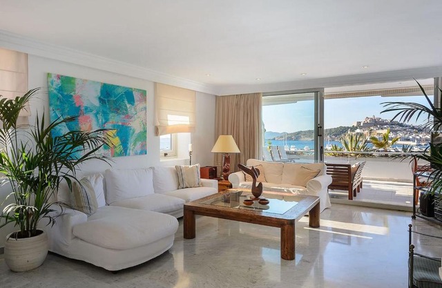 LUXURY FLAT-IBZ-SEA VIEW-TOP LOCATION-POOL-TOKYO