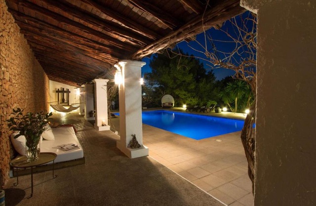 LUXURY NEW VILLA WITH STUNNING SEA VIEWS