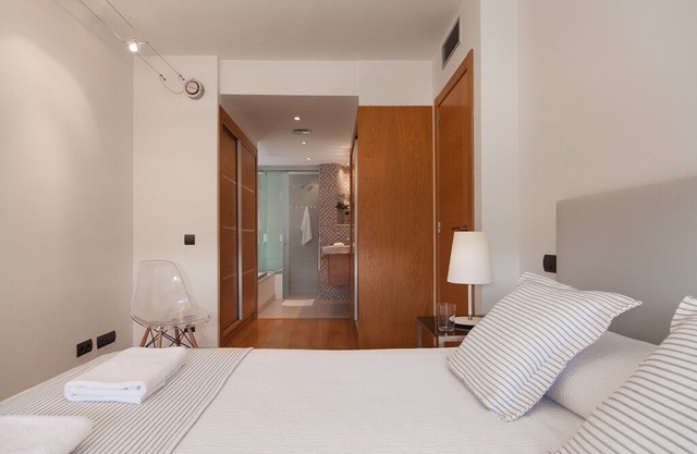 Modern and luxurius property with terrace and sea view, it can accommodate 4 guests