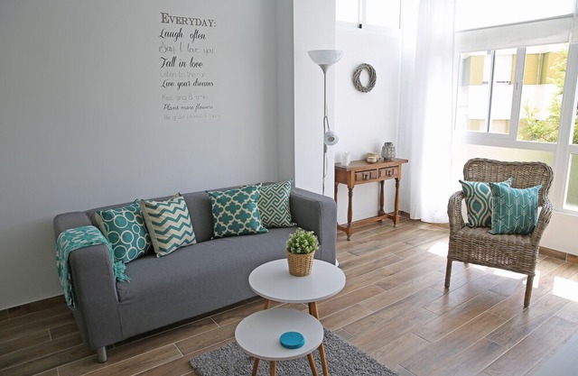 Modern apartment - 2 bedrooms - 1 bathroom - center - pool - Wifi - TV