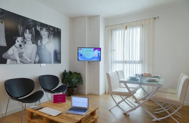 Pompidou Boutique Apartment with Terrace 1B