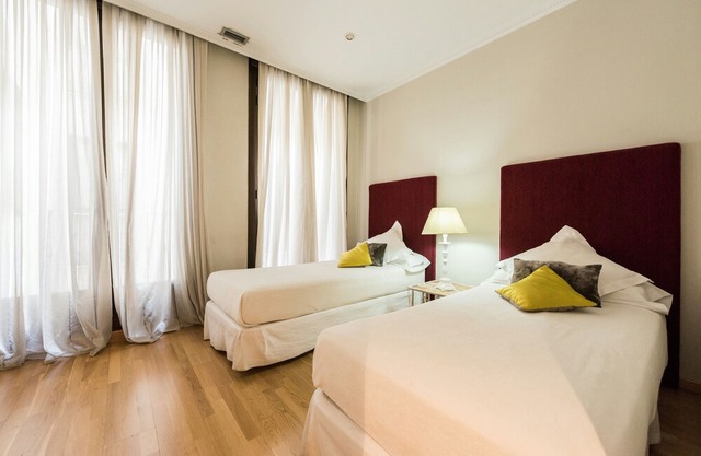 Prado Museum Apartment