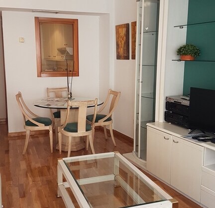 PRADO MUSEUM CHIC (70m2, AC, WIFI, EasyCheckin, Garage)