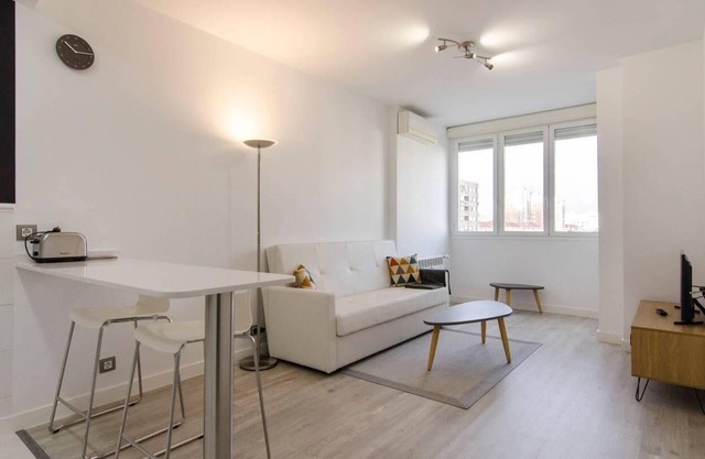 Santiago Bernabeu- 1dorm - Bright and refurbished