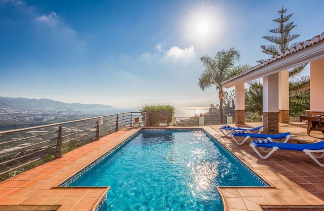 Villa Alcahuey Torrox
