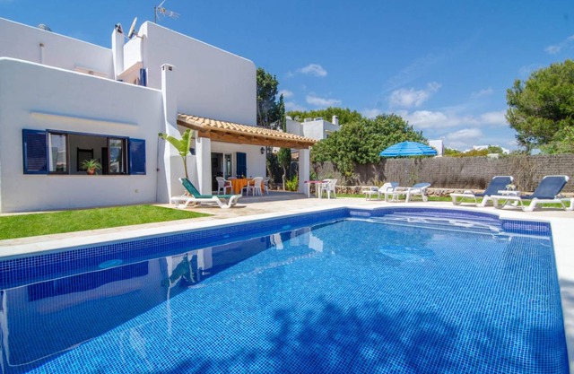 VILLA CALA ESMERALDA