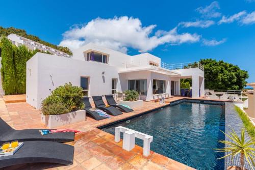 Villa Moderna Plusholidays 