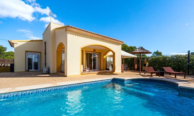 Cala Pi Villa | 100 m² Villa ∙ 2 bedrooms ∙ 4 guests