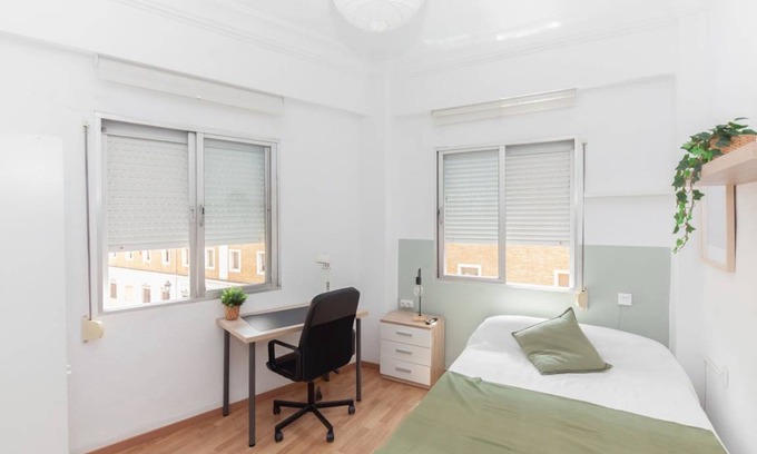 Patraix Resort | 104 m² Private room ∙ 1 bedroom ∙ 1 guest