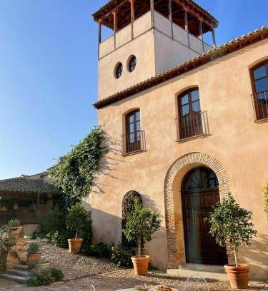 Toledo City Center Resort | 1200 m² Resort ∙ 10 bedrooms ∙ 26 guests