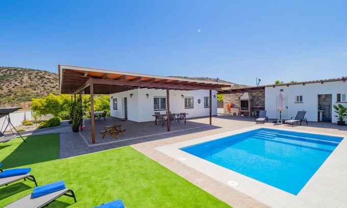 Alhaurin el Grande Cottage | 121 m² Cabin ∙ 3 bedrooms ∙ 8 guests