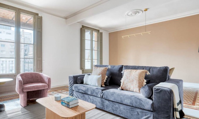 Eixample Apartment | 144 m² Apartment ∙ 2 bedrooms ∙ 4 guests