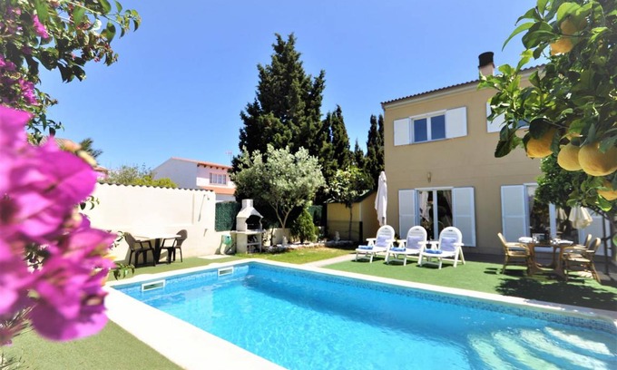 Badia Gran House | 150 m² House ∙ 3 bedrooms ∙ 6 guests