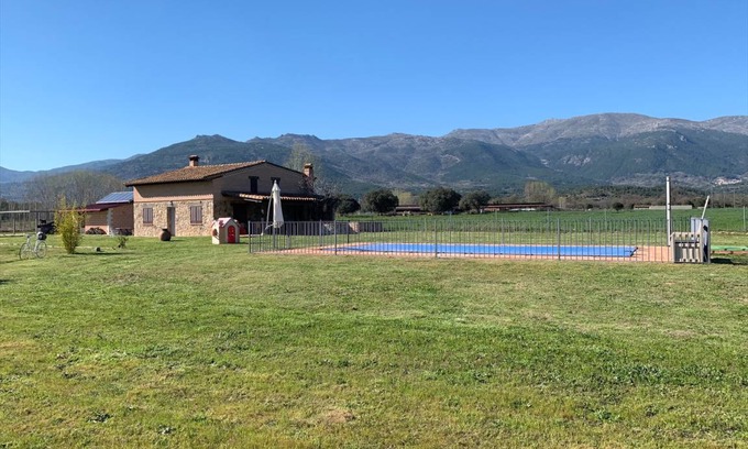 Gavilanes House | 150 m² House ∙ 4 bedrooms ∙ 12 guests