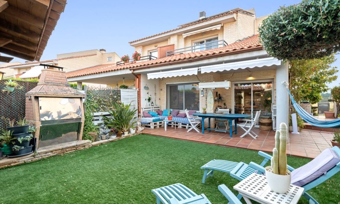 Cambrils House | 150 m² House ∙ 4 bedrooms ∙ 9 guests