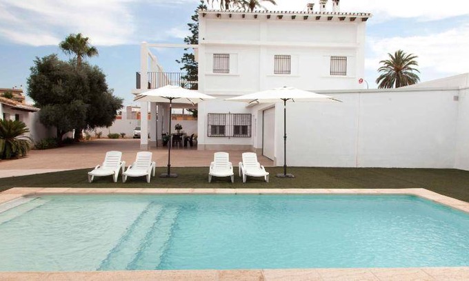 Alberique Villa | 1500 m² Villa ∙ 6 bedrooms ∙ 12 guests