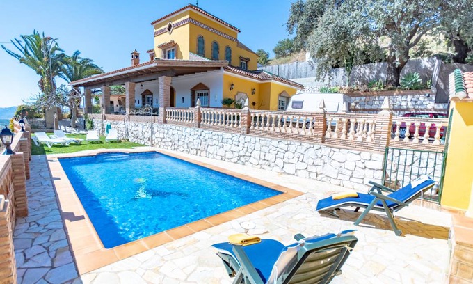 Mijas Villa | 160 m² Villa ∙ 3 bedrooms ∙ 6 guests